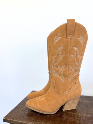 The Waylon Embroidered Boots