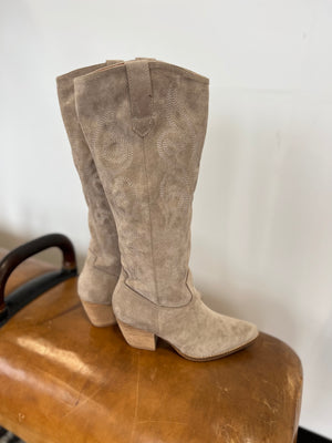 The Beatrice Western Boot