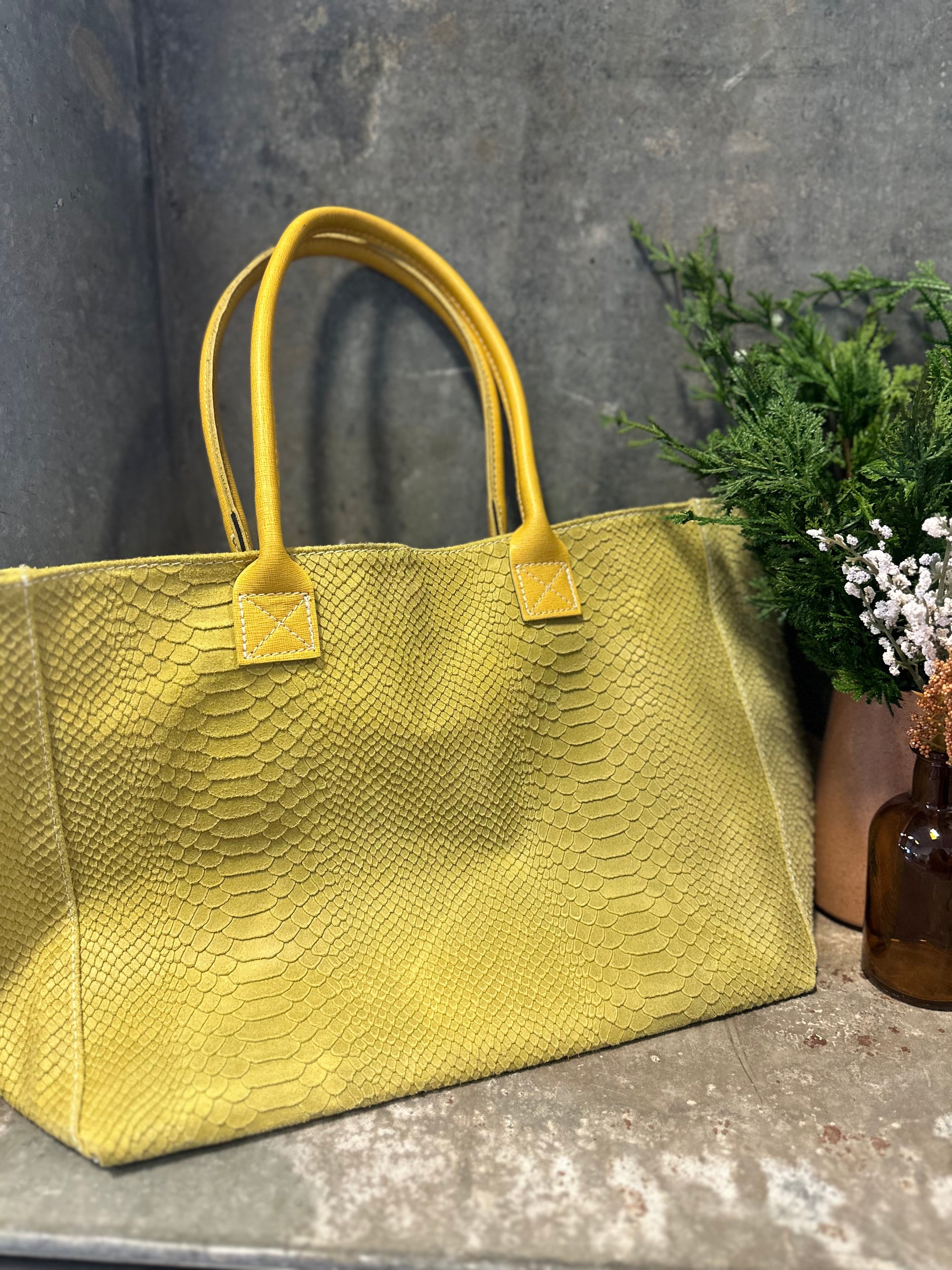 **FINAL SALE** The Patty Leather Tote Bag - Tuscany Yellow